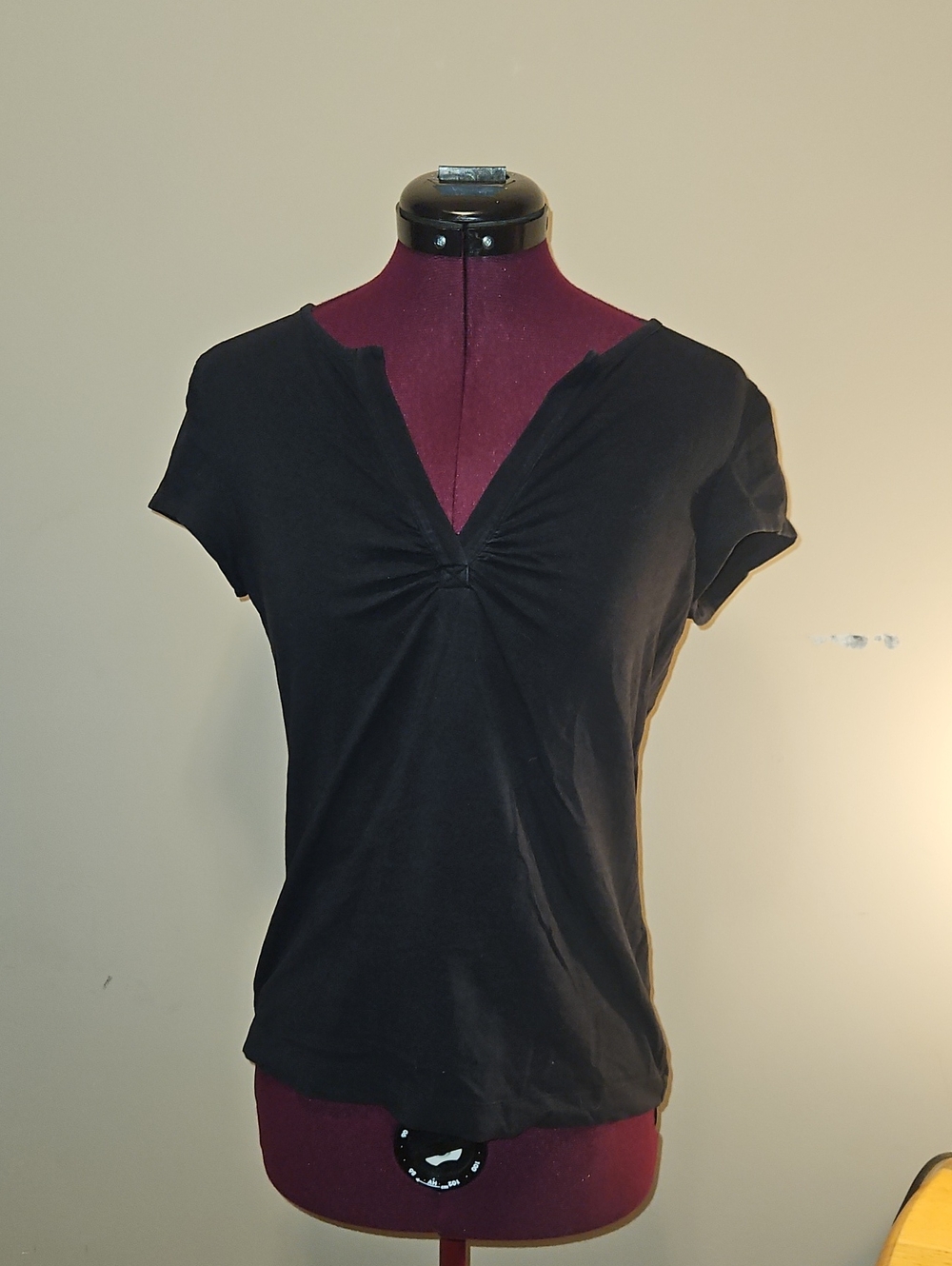 Kenneth Cole New York Black Short Sleeve V-Neck Ruched Tee